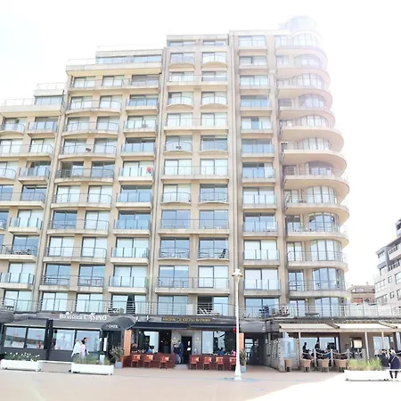 דירה In By The *