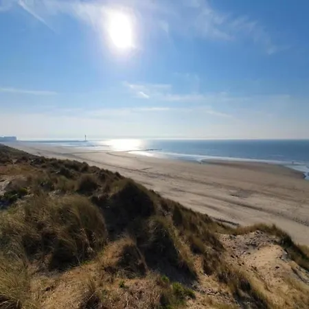 In By The דירה ניופורט